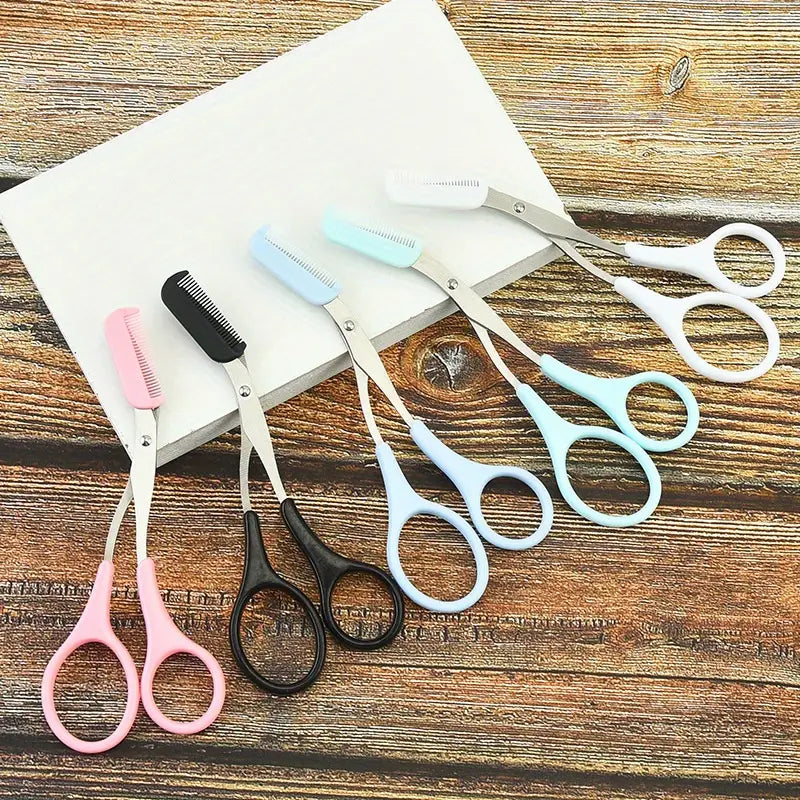 Ensemble de ciseaux et peigne à sourcils